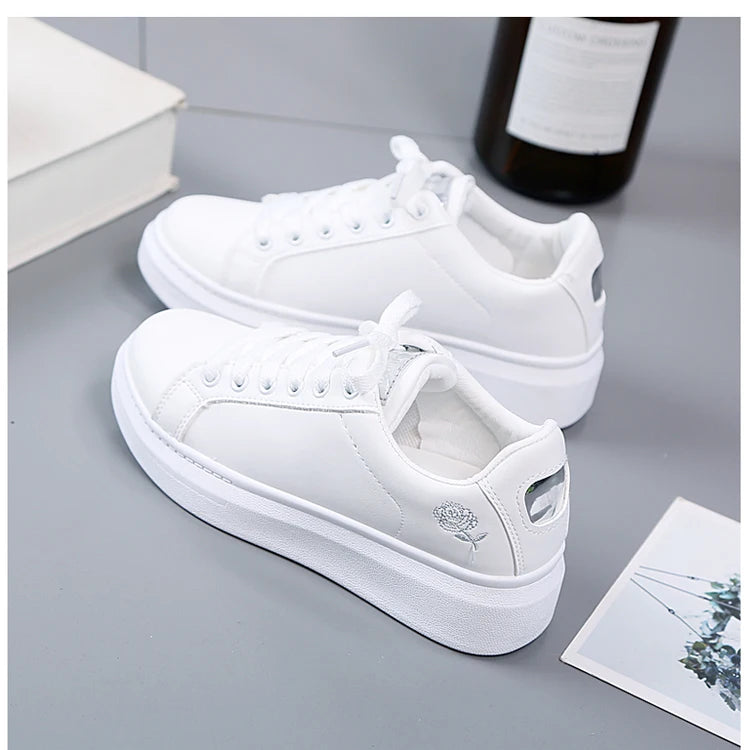 2022 Women Casual Shoes New Spring Fashion Embroidered White Breathable Flower Lace-Up Sneakers