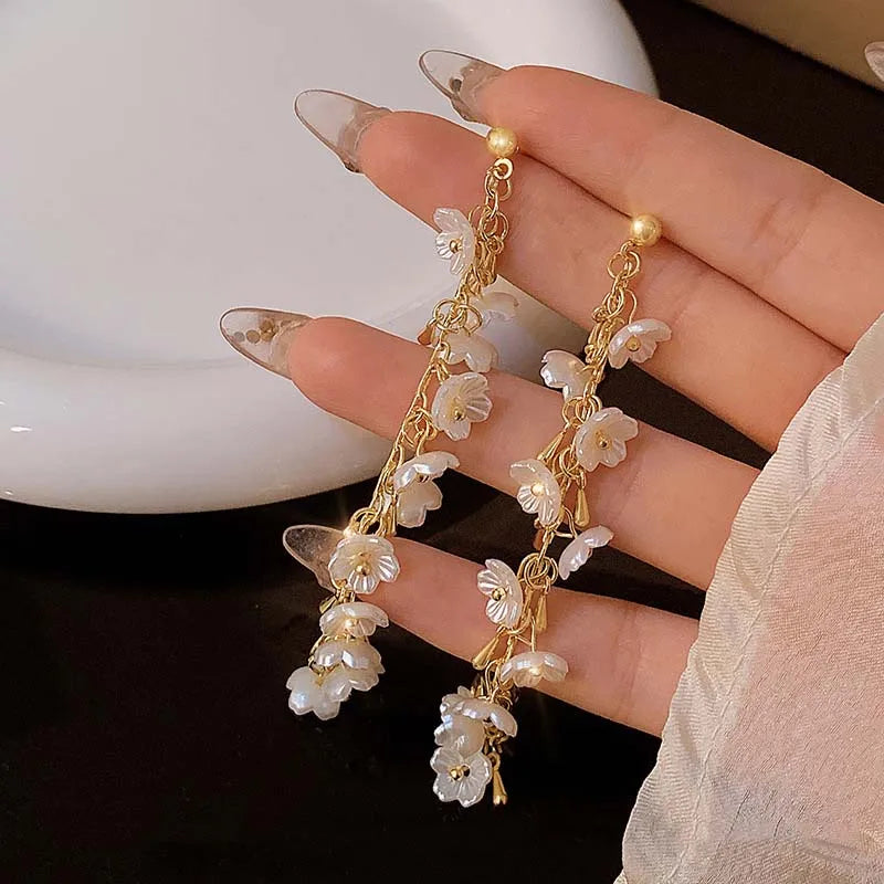 Fashion Camellia Flower Petal Dangle Earrings for Women Luxury Designer Removable Tassel Earrings Temperament Jewelry Gift