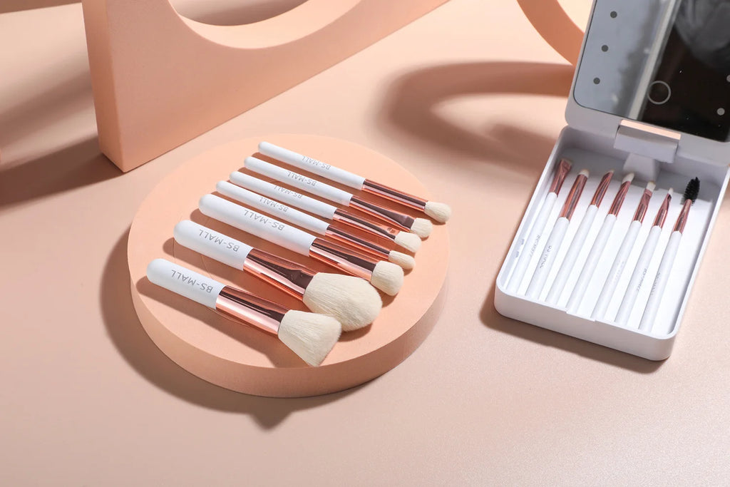 14-Piece Makeup Brush Set with Illuminated Mirror, Portable Short Handle,LED Light,USB Rechargeable Makeup Brushes Kit