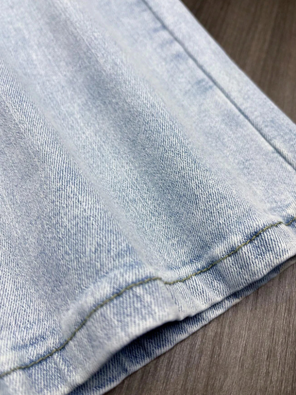 2025 Summer New Women's Light Blue Washed Straight Leg Jeans, Stylish Casual Jeans with Slanted Pockets, Machine Washable, Suita