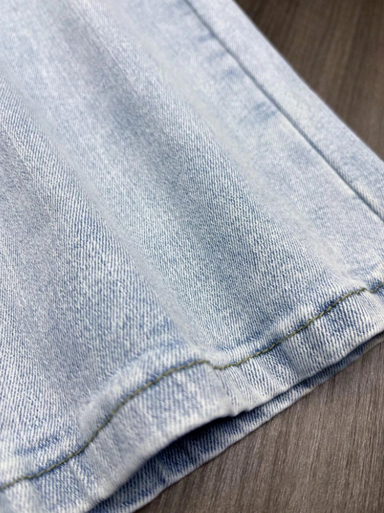 2025 Summer New Women's Light Blue Washed Straight Leg Jeans, Stylish Casual Jeans with Slanted Pockets, Machine Washable, Suita