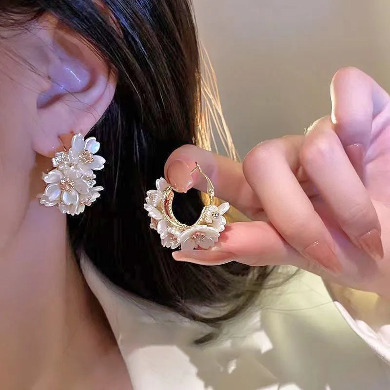 Fashion Camellia Flower Petal Dangle Earrings for Women Luxury Designer Removable Tassel Earrings Temperament Jewelry Gift