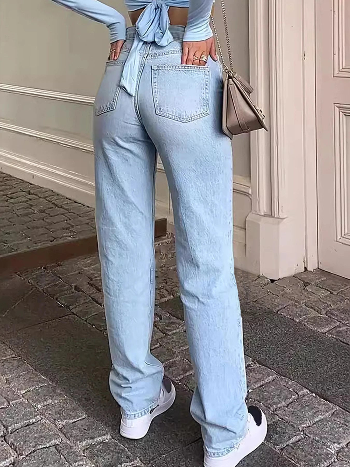 2025 Summer New Women's Light Blue Washed Straight Leg Jeans, Stylish Casual Jeans with Slanted Pockets, Machine Washable, Suita
