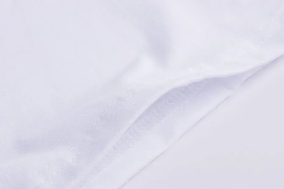 Oversized Jinx Arcane anime T-shirt. Black graphic tee with Japanese cartoon design, perfect for women’s casual streetwear and fan clothing.