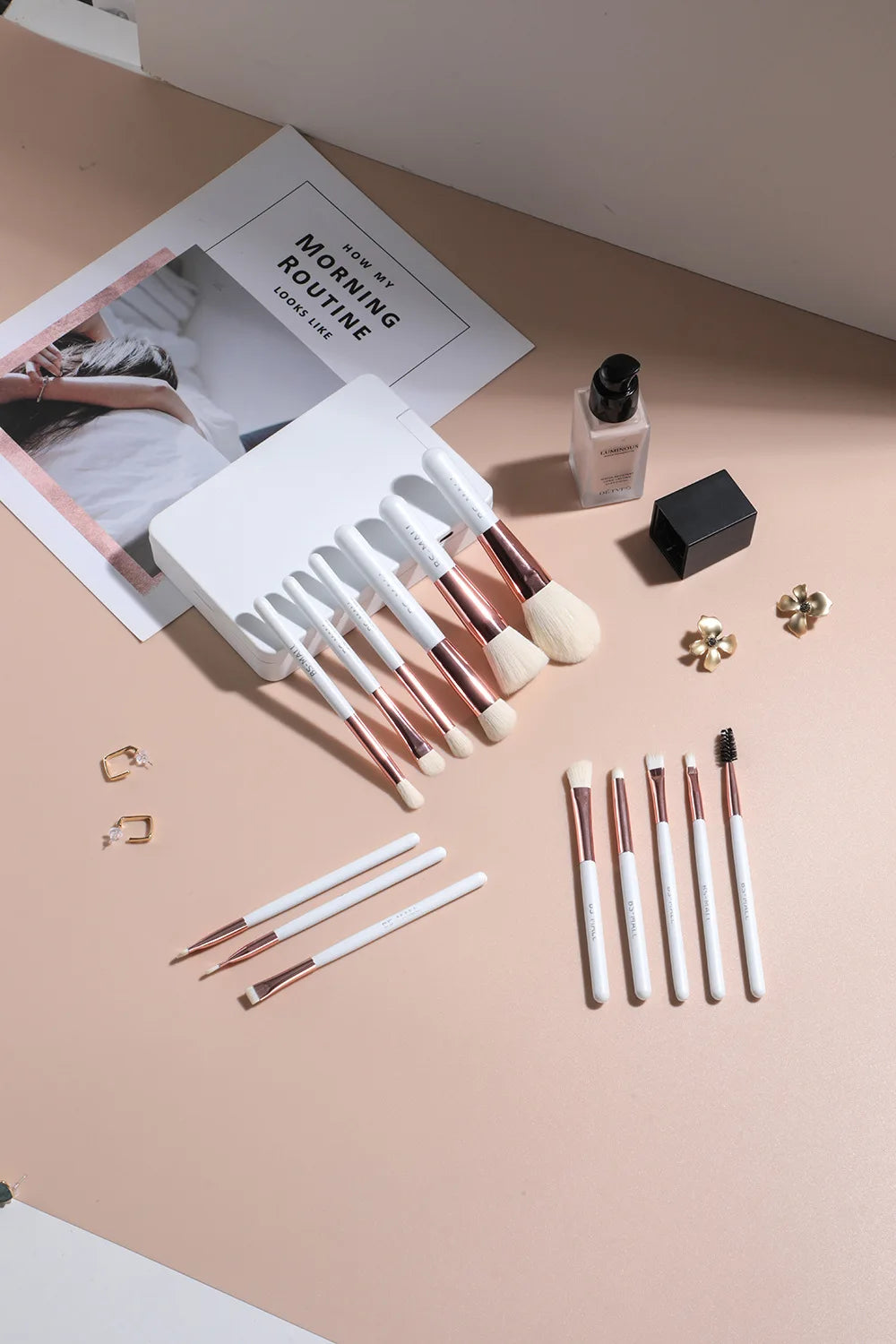 14-Piece Makeup Brush Set with Illuminated Mirror, Portable Short Handle,LED Light,USB Rechargeable Makeup Brushes Kit