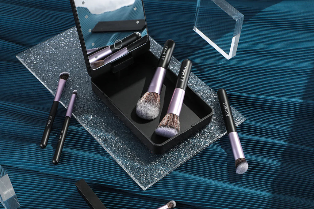 14-Piece Makeup Brush Set with Illuminated Mirror, Portable Short Handle,LED Light,USB Rechargeable Makeup Brushes Kit