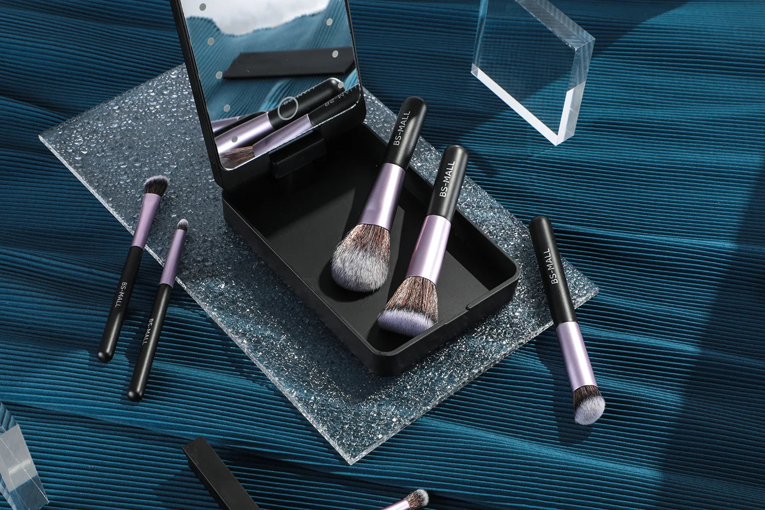 14-Piece Makeup Brush Set with Illuminated Mirror, Portable Short Handle,LED Light,USB Rechargeable Makeup Brushes Kit